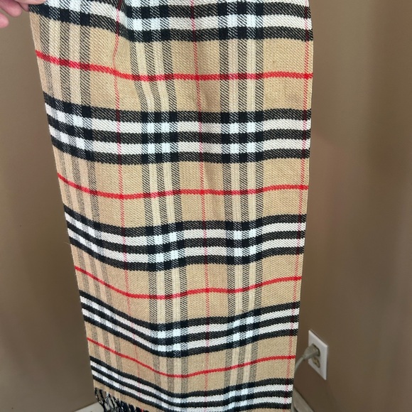 Cashmere Burberry reversible scarf nova check - Picture 4 of 9